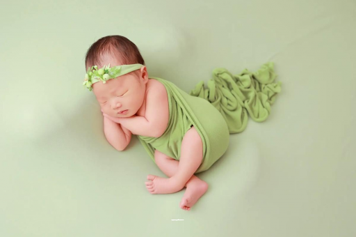 韩城宝宝趴着睡是积食吗 韩城宝宝趴着睡是积食吗